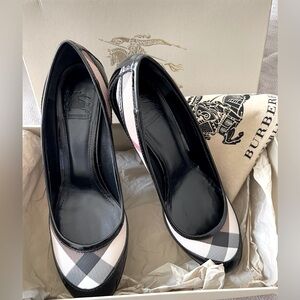 Burberry Nova Check Patent Leather Pump Shoes